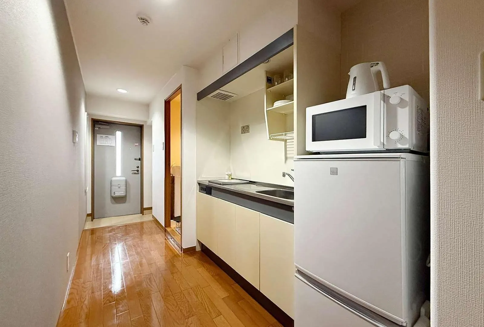 Apartment Grandeur - Secure & Stylish 1Br Calm Stay Near Downtown Hiroshima Japan